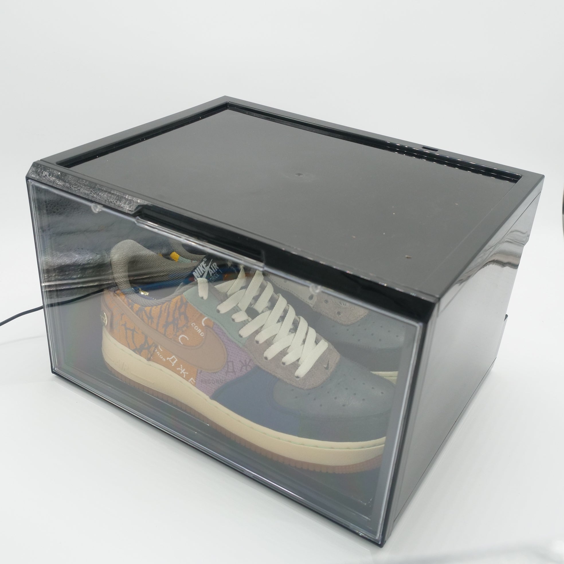 LED Sneakerbox - sound controlled